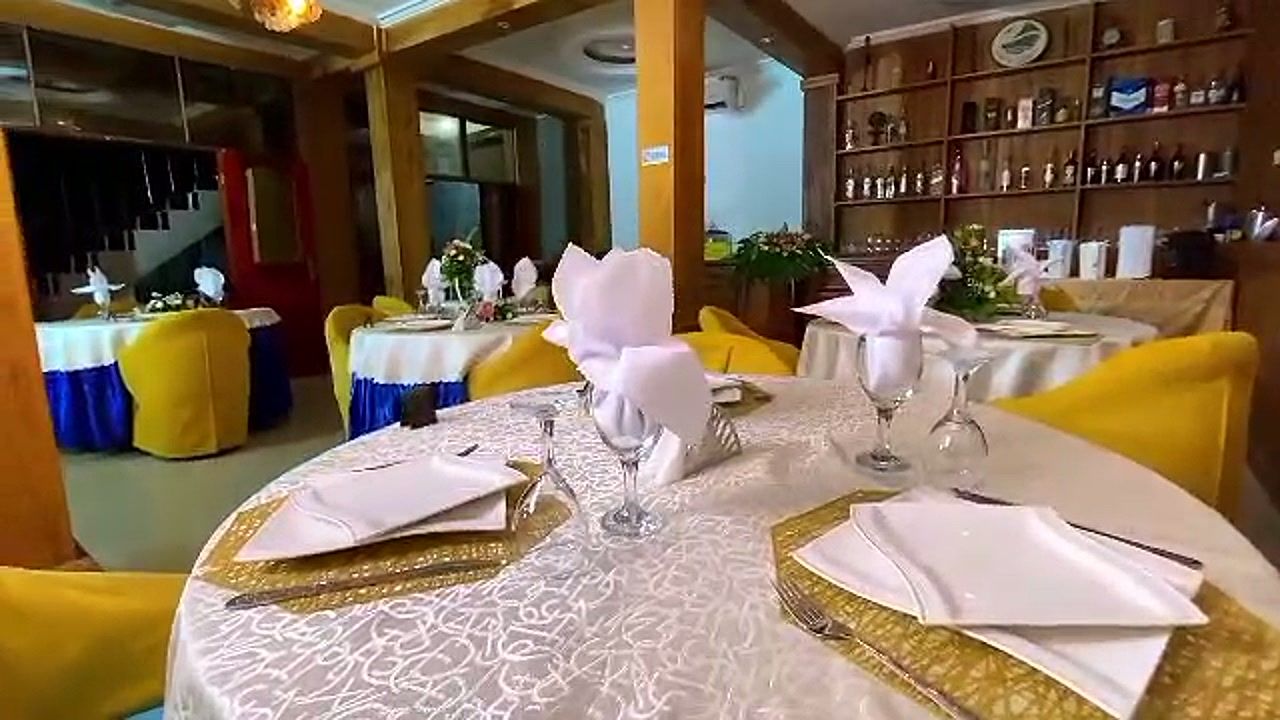 La salle de restaurant Le Mimosa